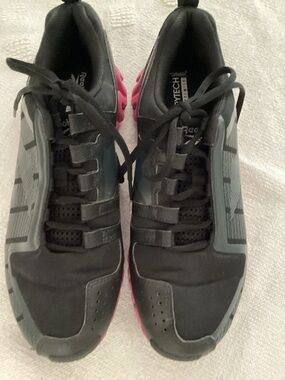 Reebok Womens Zigwild TR2 Running Shoes Black Pink BD1700 Lace Up Pull Tab 9.5